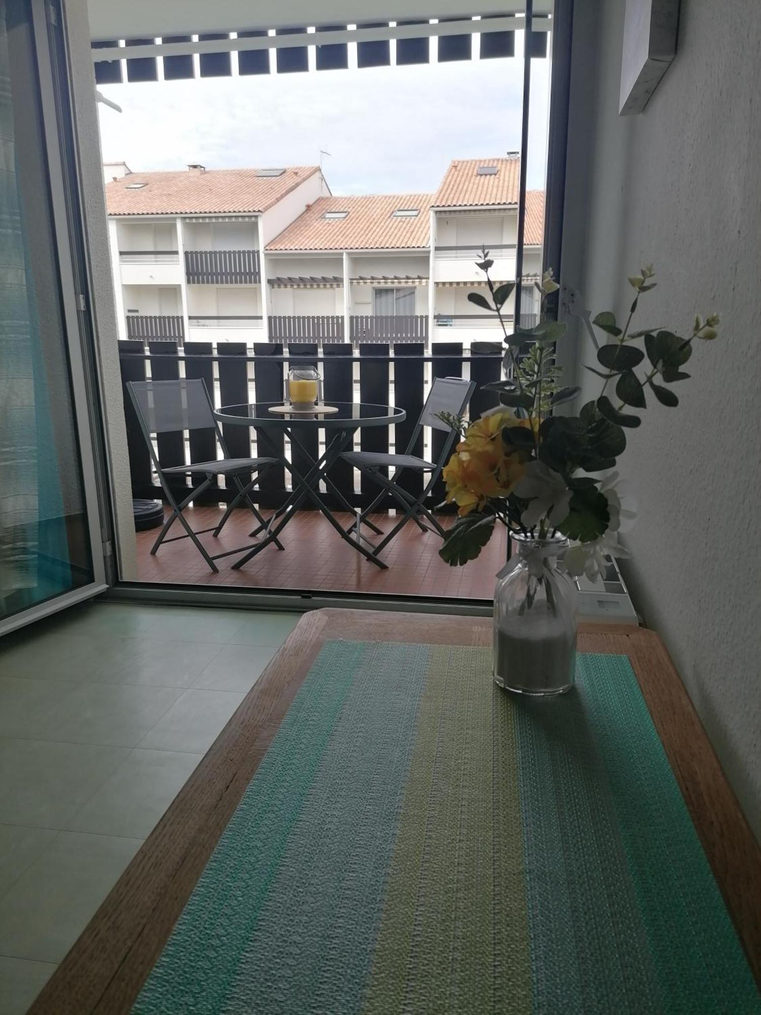 Agreable Studio Avec Terrasse A150M De La Plage Apartment Saint-Georges-de-Didonne Exterior photo